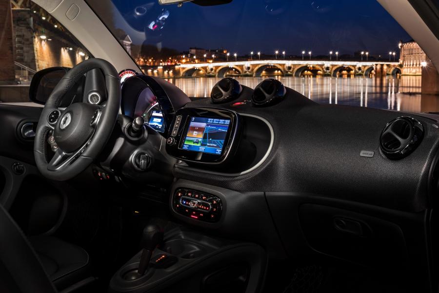 Торпедо Smart ForTwo Prime Coupe Electric Drive 2017 года  (фото 48 из 48)